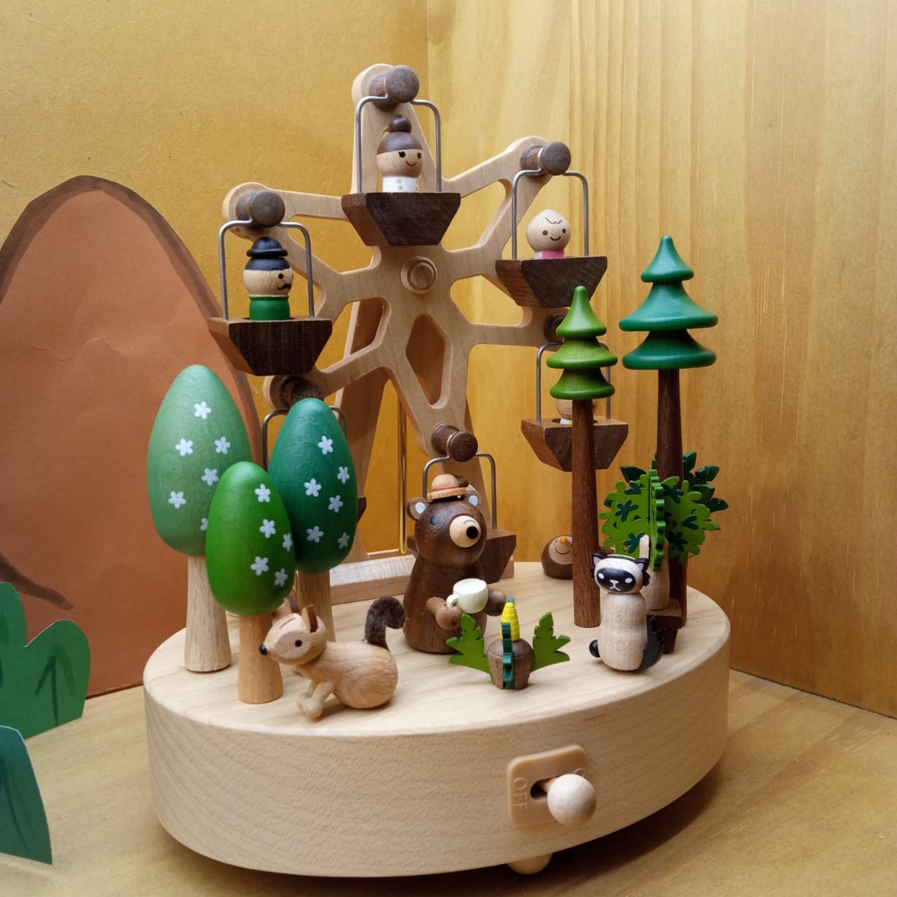 "El Oso Colosal" 🐻🌲🐿 🦔🐇 🦝🌲🌲