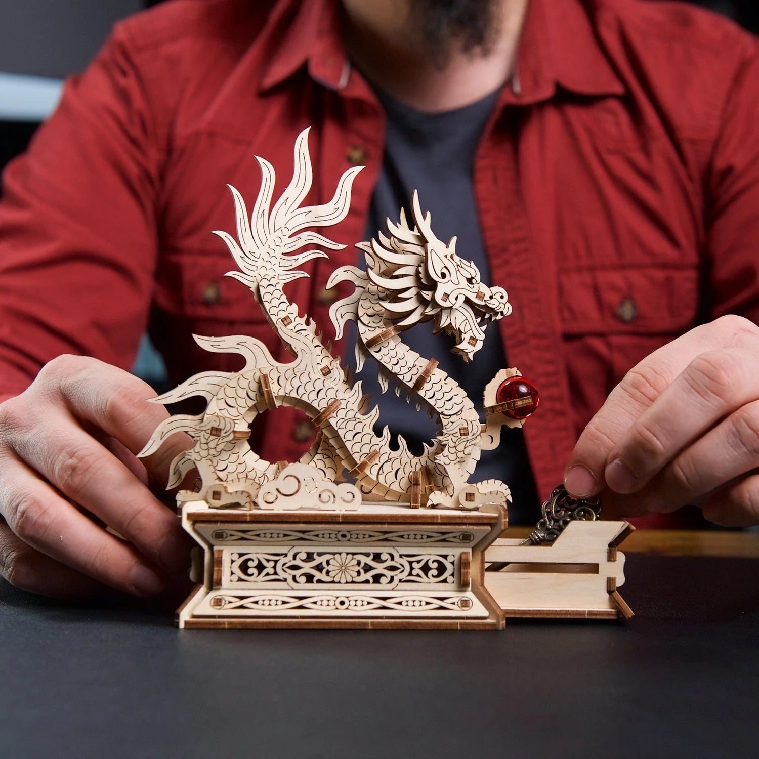 Puzle 3D de madera mecánico UGEARS - Wood Dragon 🐲