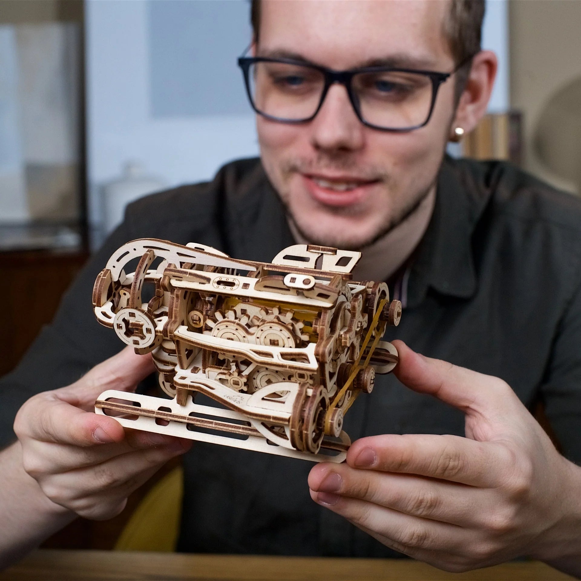 Puzle 3D de madera mecánico UGEARS - Submarino Steampunk ⚓🌊