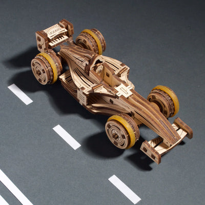Puzle 3D de madera mecánico UGEARS - Compact Racer (Automóvi de carreras) 🏎
