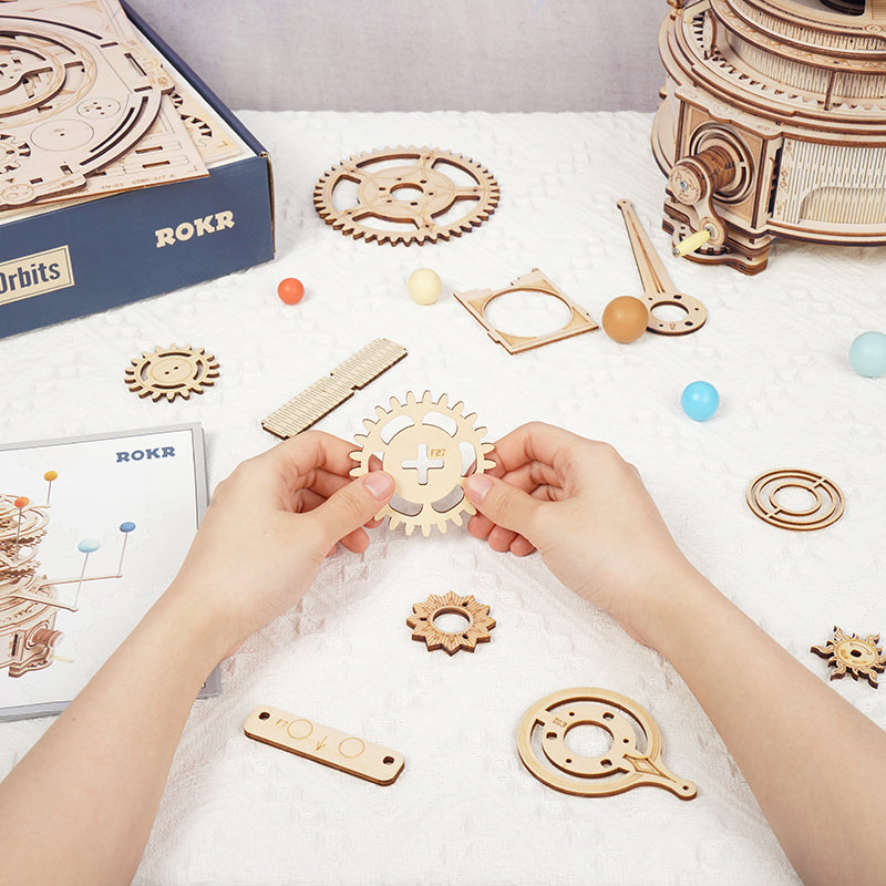 PUZZLE 3D MADERA ROBOTIME- MECHANICAL ORRERY (SISTEMA SOLAR MECÁNICO) 🪐