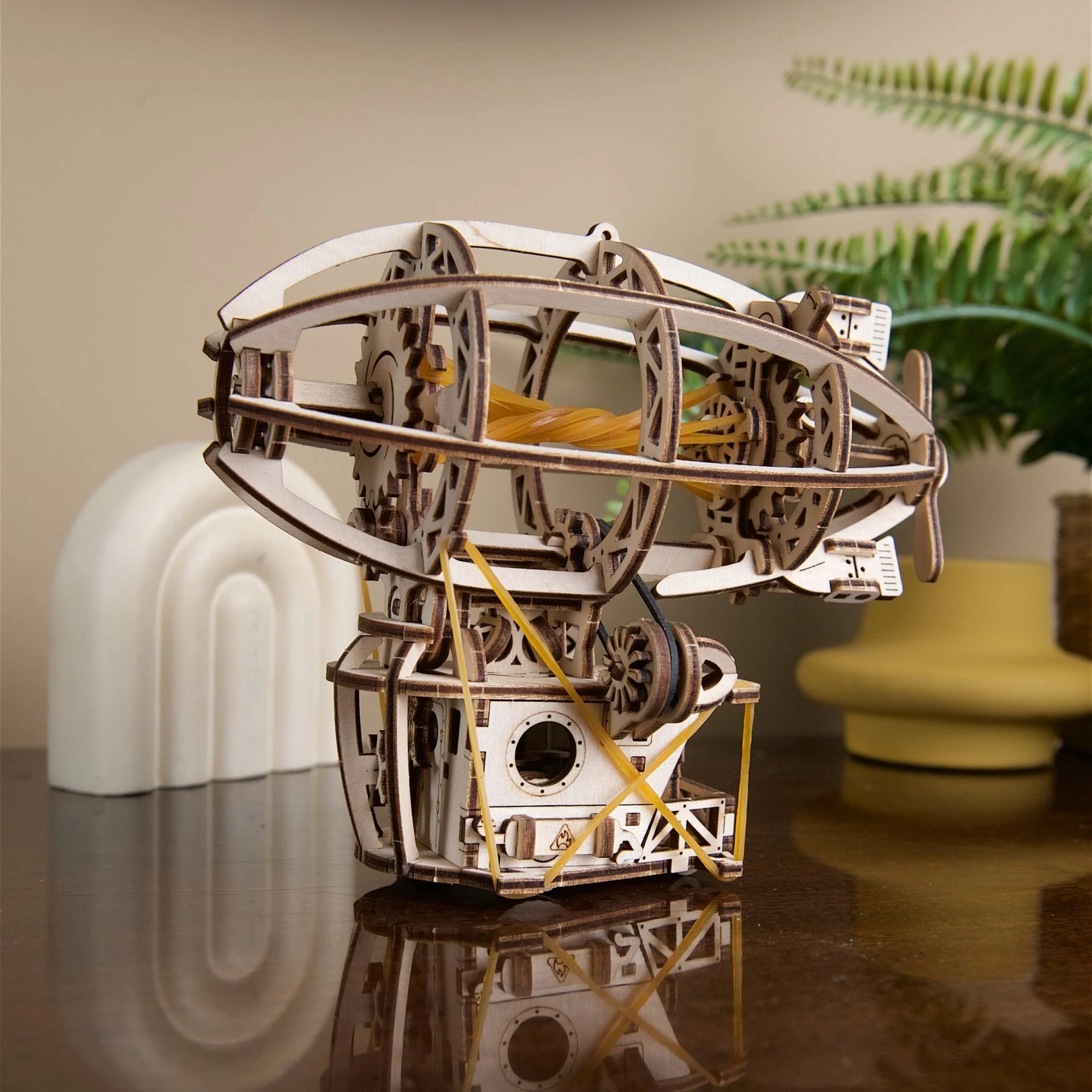 Puzle 3D de madera mecánico UGEARS - Aeronave Steampunk (DIRIGIBLE) ☁️