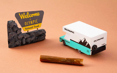 AUTOS DE COLECCIÓN CANDYLAB- OLYMPIC RV (PIKIWOOD) 🚎🏛️