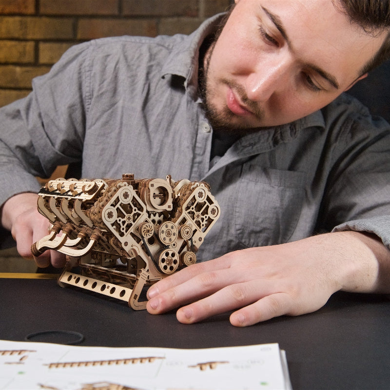 Puzle 3D de madera- Motor V8- Ugears 🔩 🚗