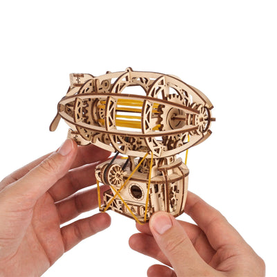 Puzle 3D de madera mecánico UGEARS - Aeronave Steampunk (DIRIGIBLE) ☁️