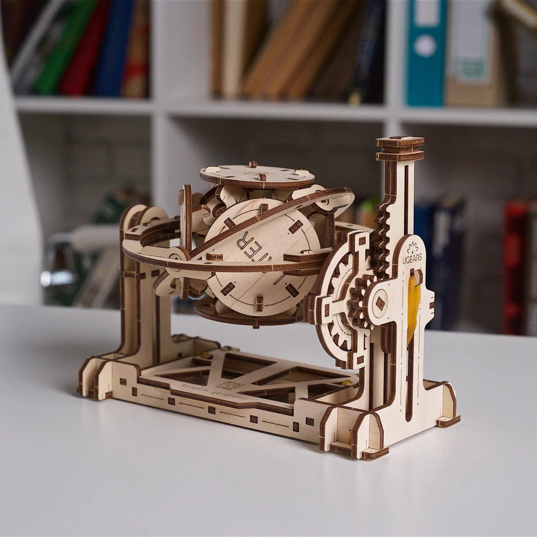 Puzle 3D de madera mecánico UGEARS- Generador Aleatorio (RANDOM GENERATOR) 🎲