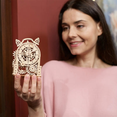 Puzle 3D de madera mecánico UGEARS- Reloj Alarma retro (Vintage Alarm Clock)  ⏰