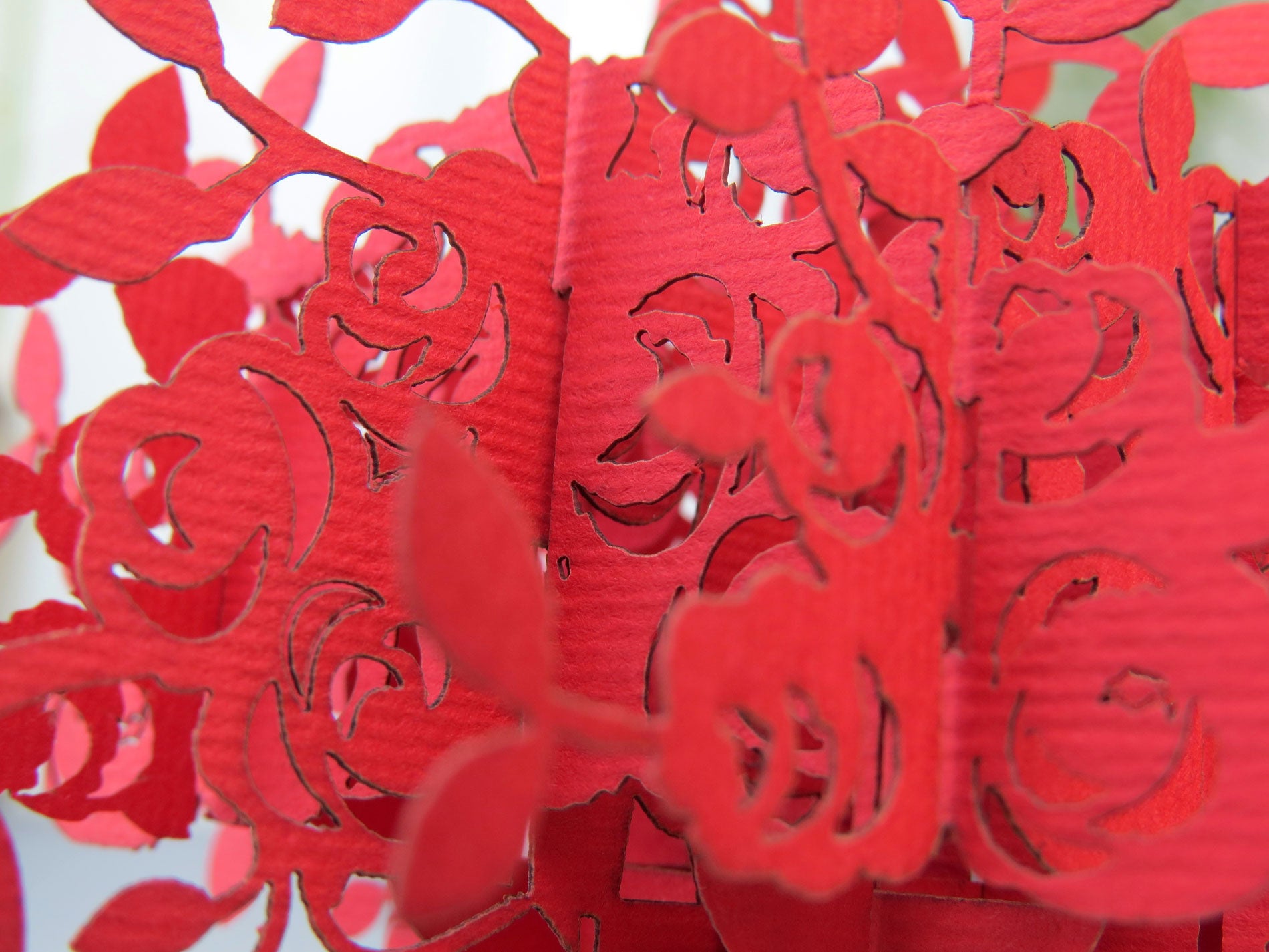 Tarjeta pop-up Kiriarte- Árbol Rojo 🌳🔴