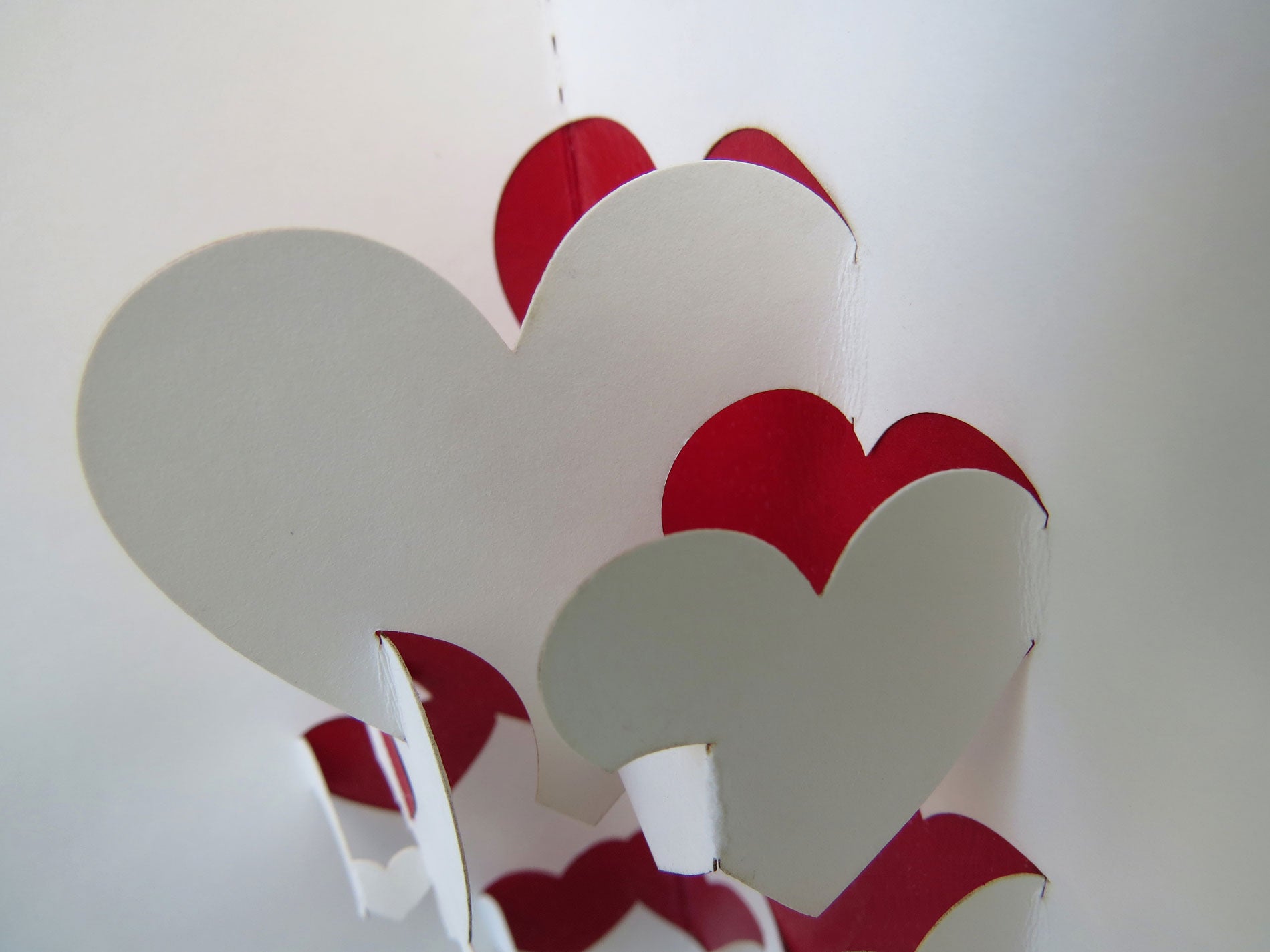 Tarjeta pop-up Kiriarte- Nubes de corazones ♥️☁️