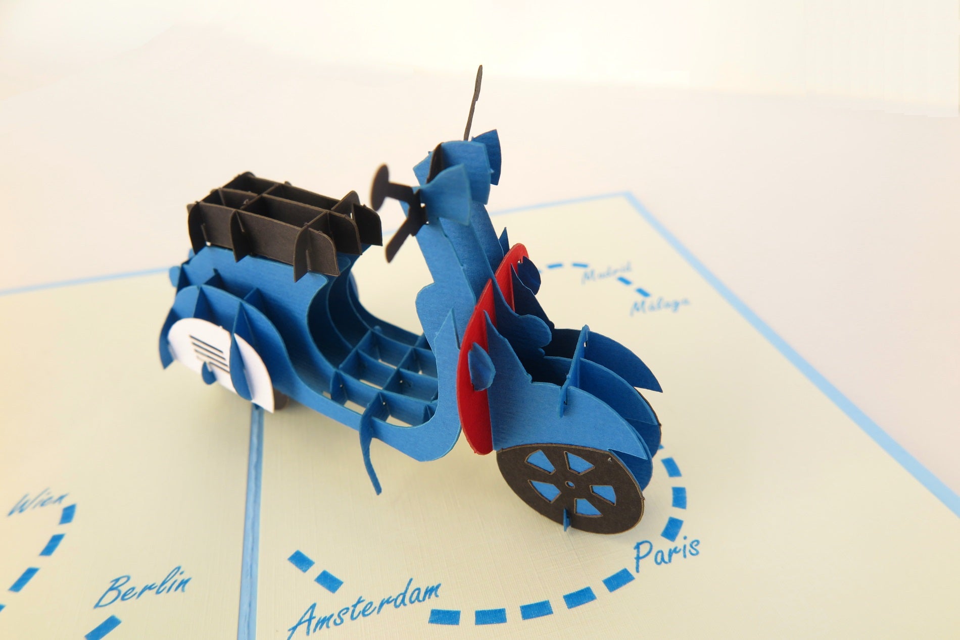 Tarjeta pop-up Kiriarte- Vespa 🛵