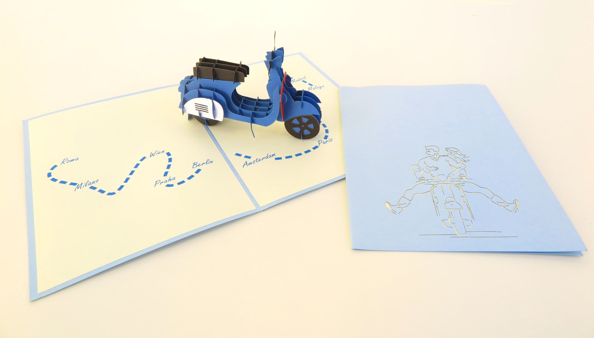 Tarjeta pop-up Kiriarte- Vespa 🛵