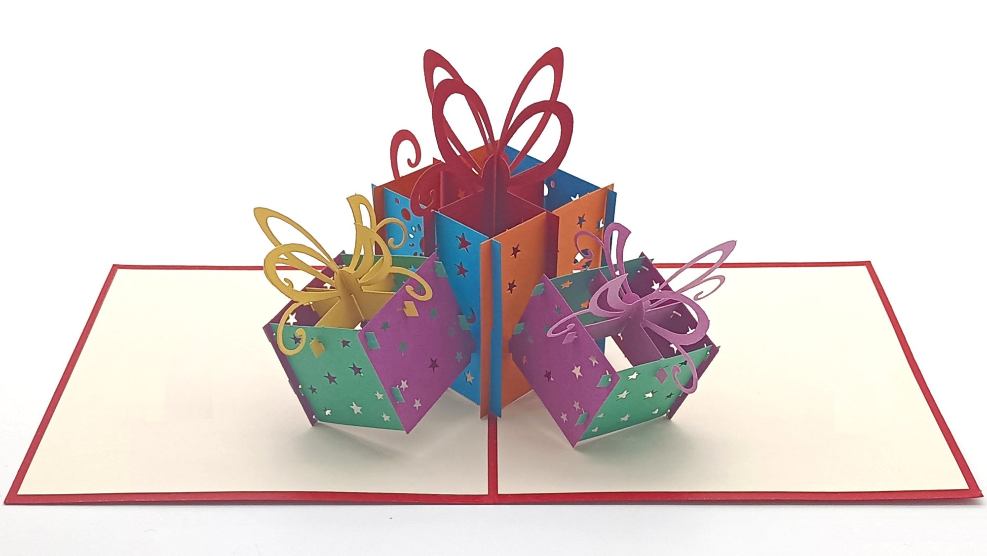 Tarjeta pop-up Kiriarte- 3 cajas de regalo 🎁🎁🎁