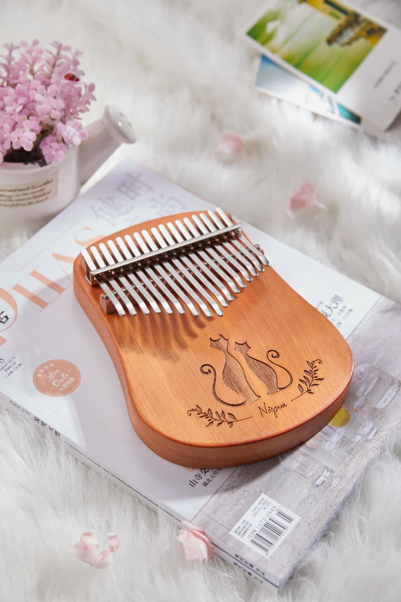 Kalimba Cat Couple Caoba NK5L Kalimbaclass NK5L - Pareja Gatos