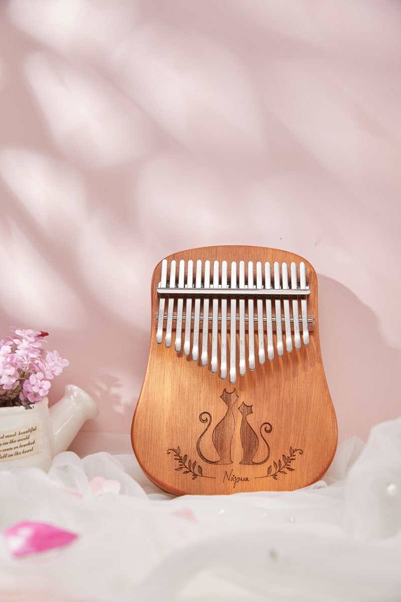 Kalimba Cat Couple Caoba NK5L Kalimbaclass NK5L - Pareja Gatos