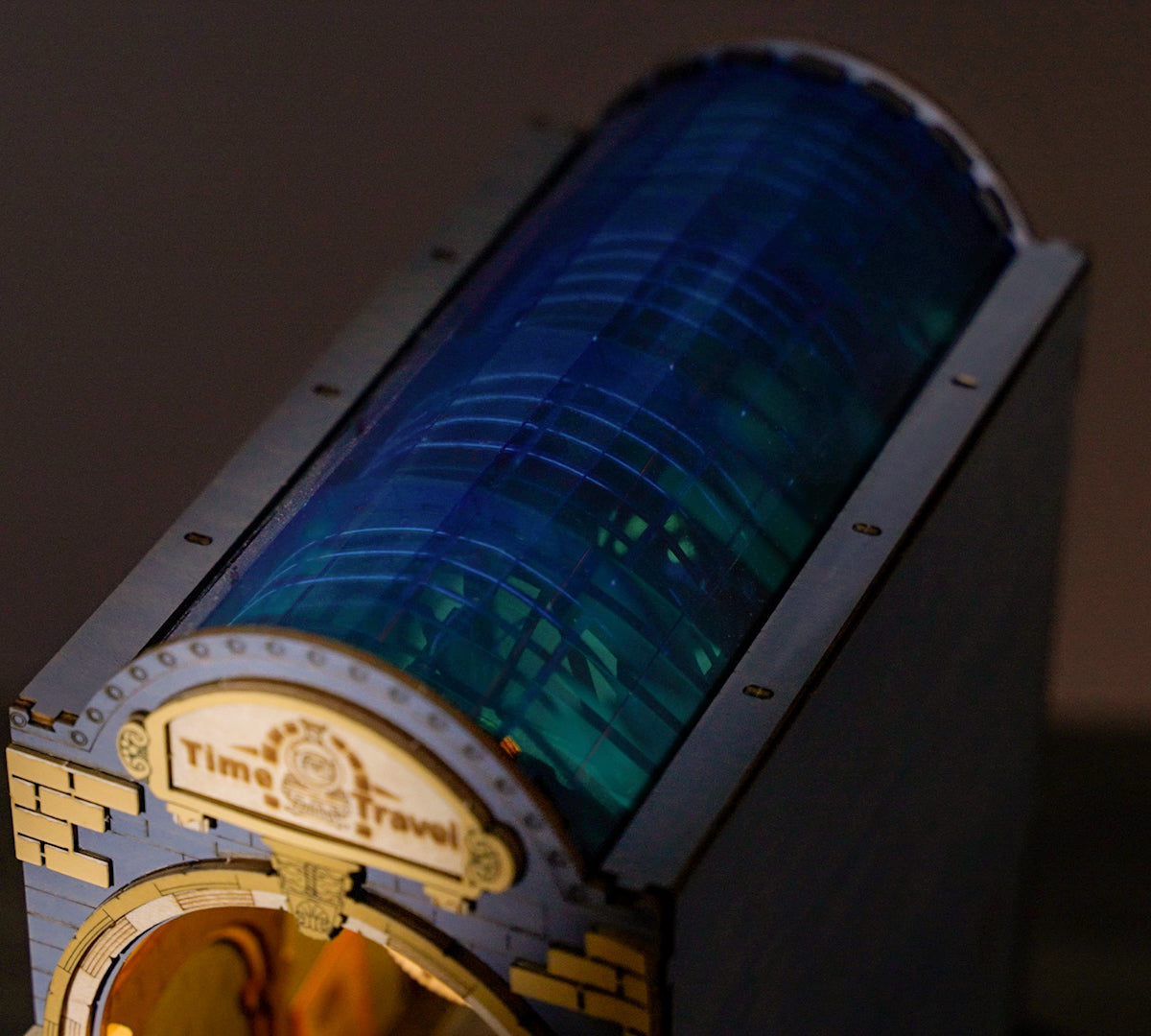 Puzzle 3D Robotime Book Nook_ Time Travel (Locomotora mágica) TGB04