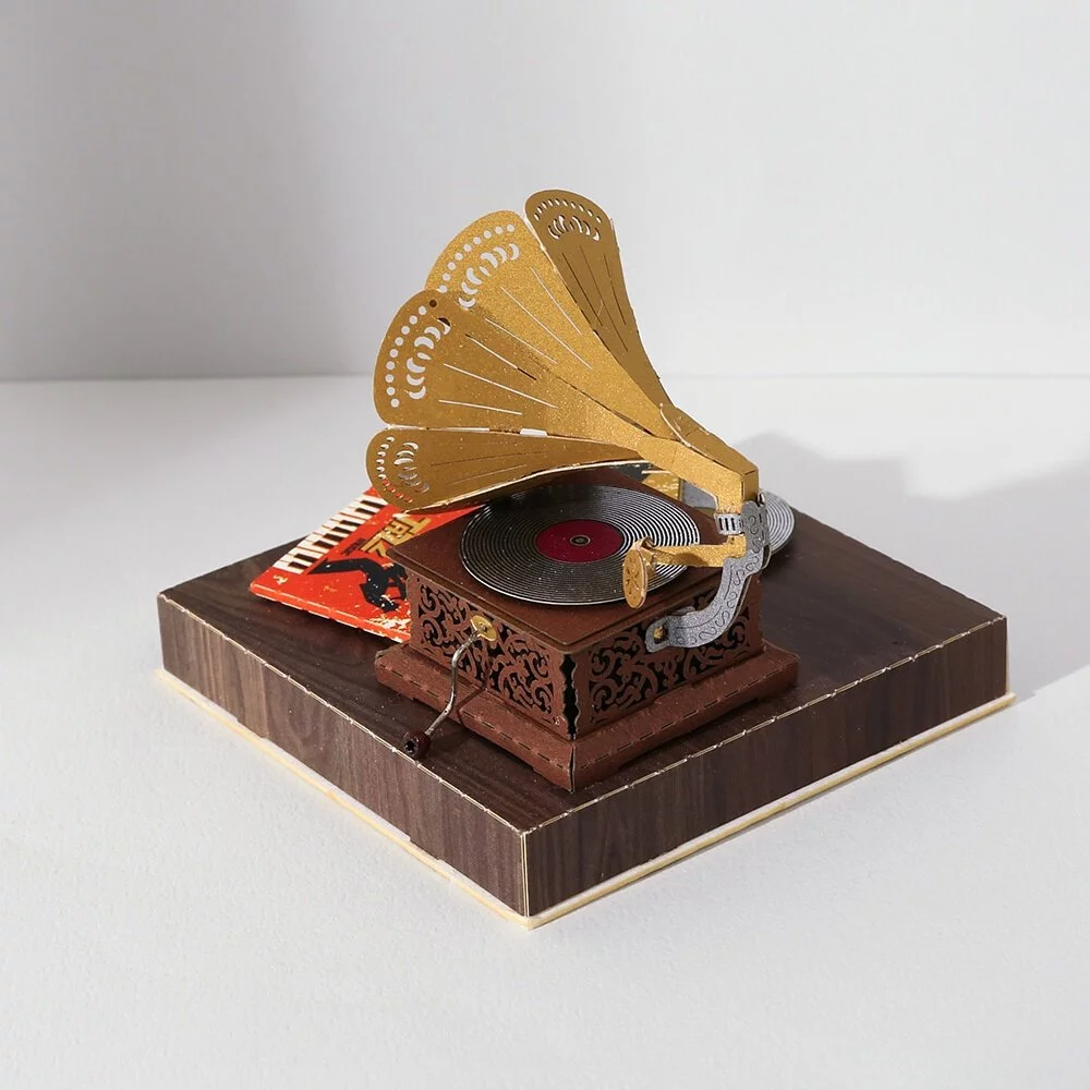Puzzle 3d papel PaperNthought - VINTAGE DIY KIT / PHONOGRAPH (Vitrola)