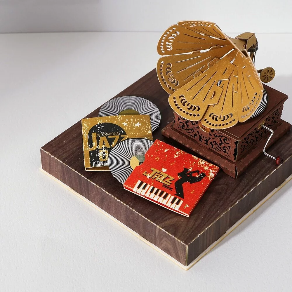 Puzzle 3d papel PaperNthought - VINTAGE DIY KIT / PHONOGRAPH (Vitrola)