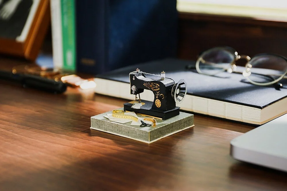 Puzzle 3d papel PaperNthought - VINTAGE DIY KIT / SEWING MACHINE (MÁQUINA DE COSER)